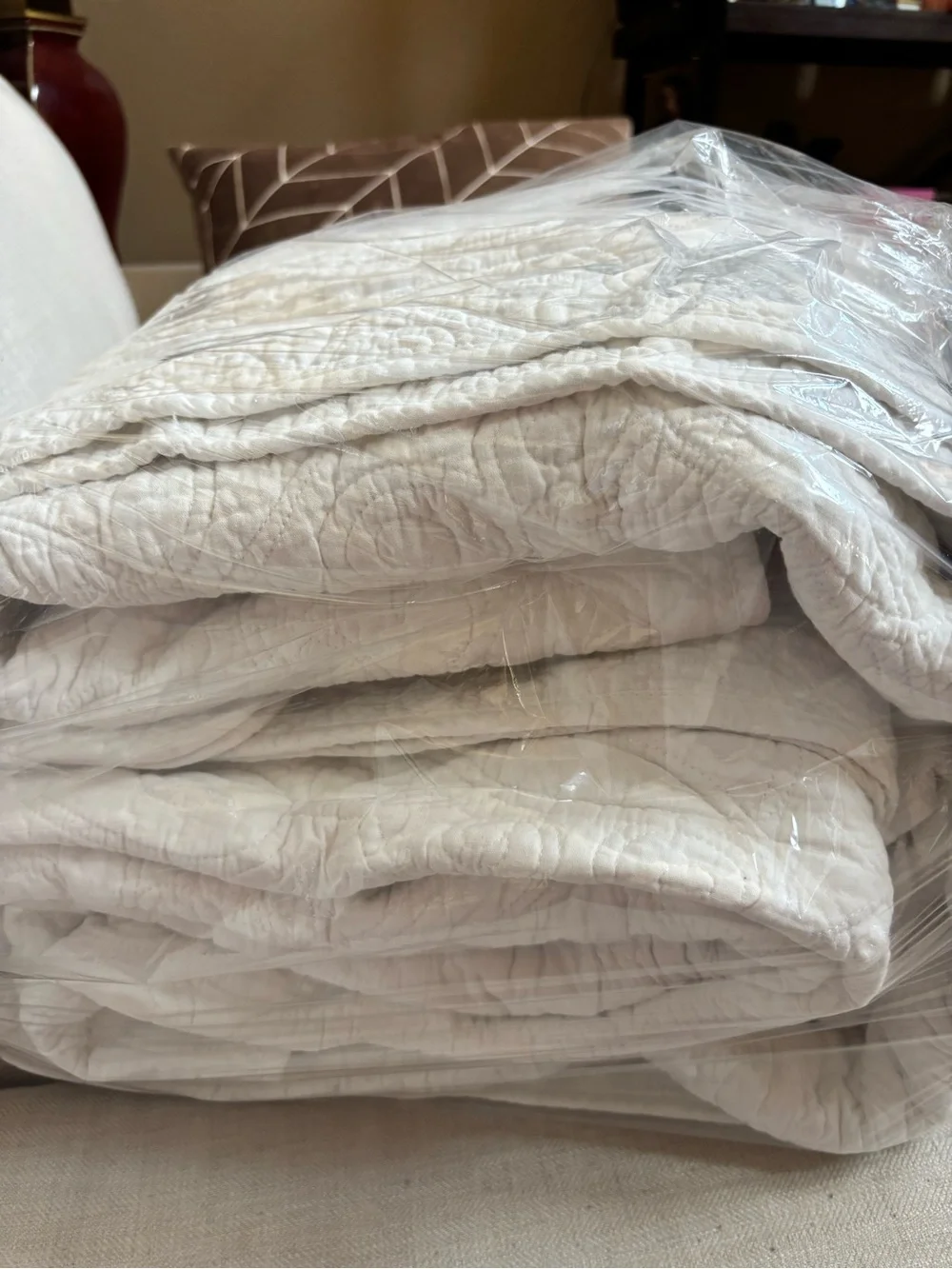 Laura Ashley Felicity King Quilt Set White Reversible 100% Cotton Shams Included